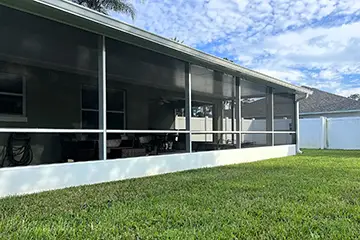 Covered patio elite roof with kick plate